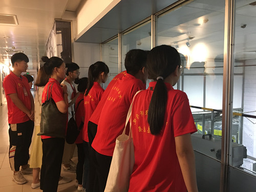 参观生产车间 参观生产车间