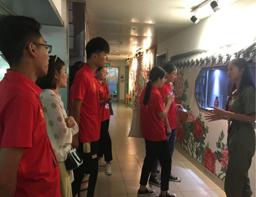 参观展厅 参观展厅